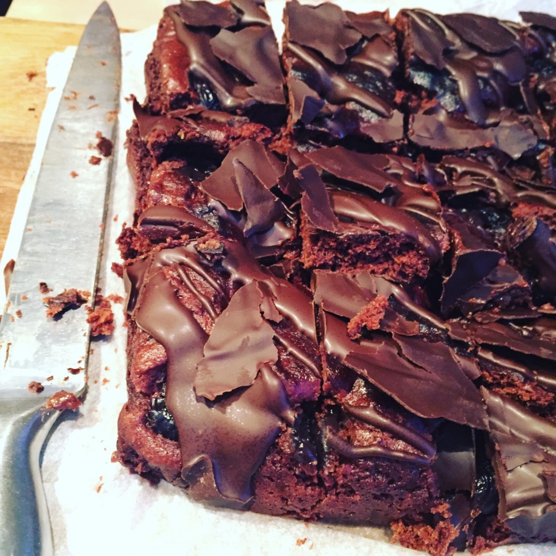 chocolate cherry yogurt cake