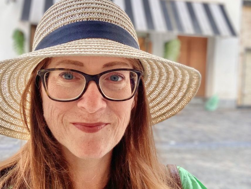 Sarah Trivuncic portrait with hat