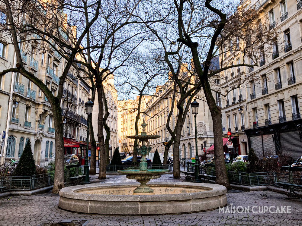 Paris Place de L'Estrapade with fountain
